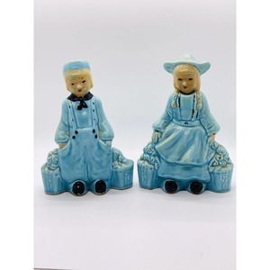 Vintage blue boy and girl dutch figurines